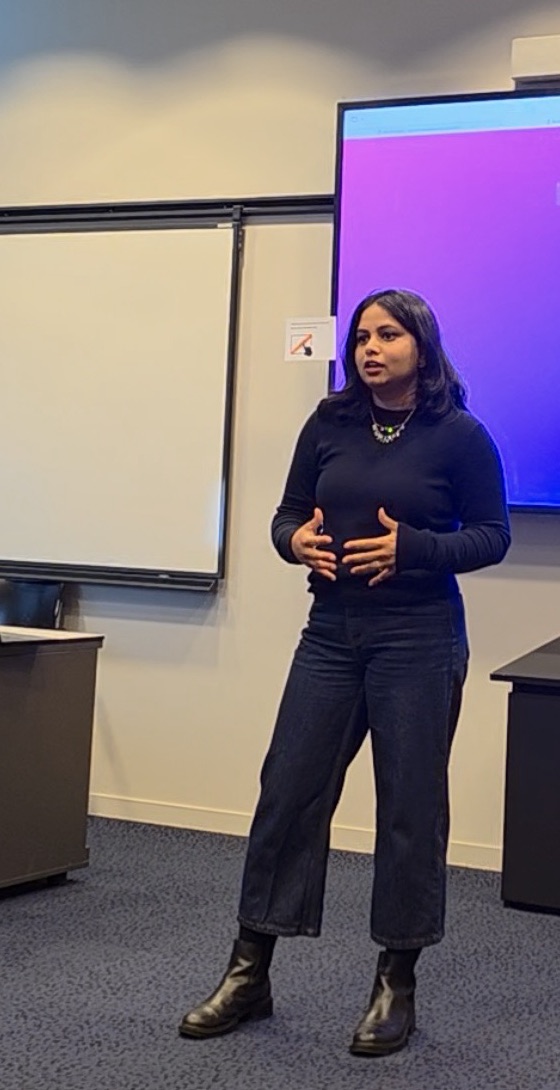 Najma Naaz presenting to an audience